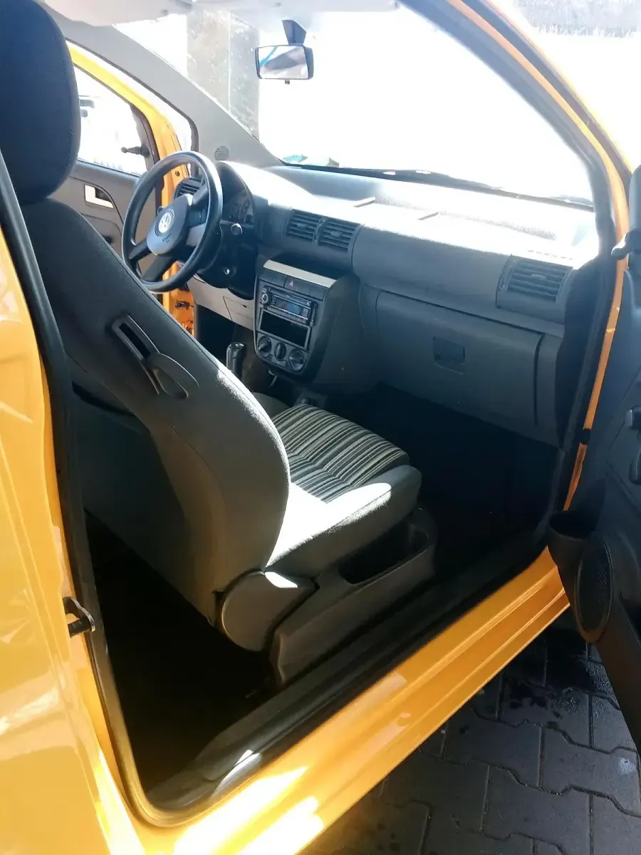 Gebraucht VW Fox 60 PS (44 kW) 2005 Gelb Kleinwagen