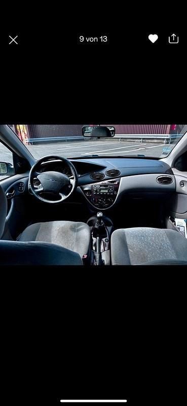 Gebraucht Ford Focus Zetec 115 PS (84 kW) 1999 Silber Limousine