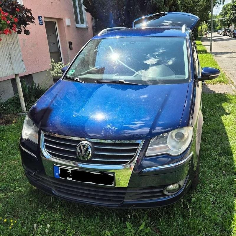 Blau Gebraucht 2010 VW Touran R-line Edition Van / Kleinbus | 2.000 € (Superpreis) - Bild 1/4