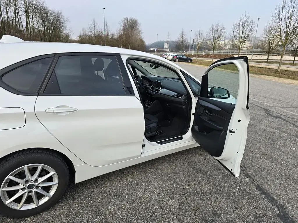 Gebraucht BMW 218 Active Tourer 150 PS (110 kW) 2014 Weiß Van / Kleinbus