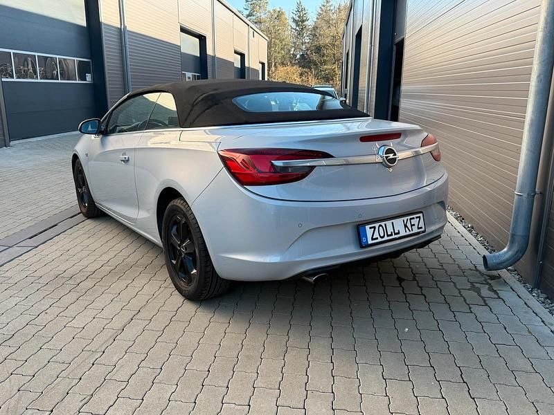 Gebraucht Opel Cascada 140 PS (102 kW) 2013 Grau Cabrio