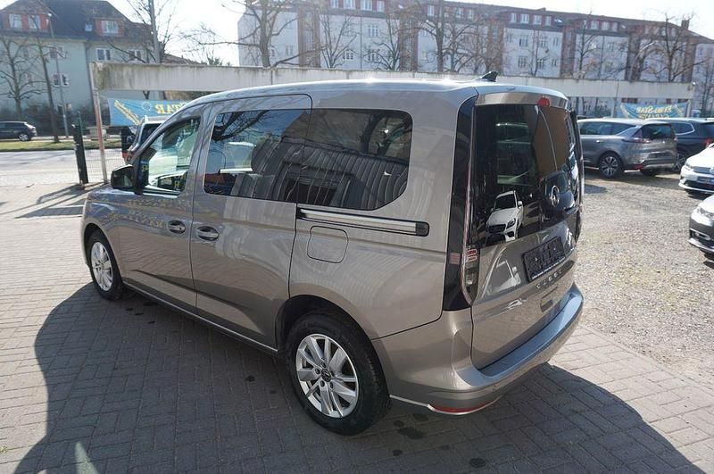 Gebraucht VW Caddy Life 102 PS (75 kW) 2022 Grau Van / Kleinbus