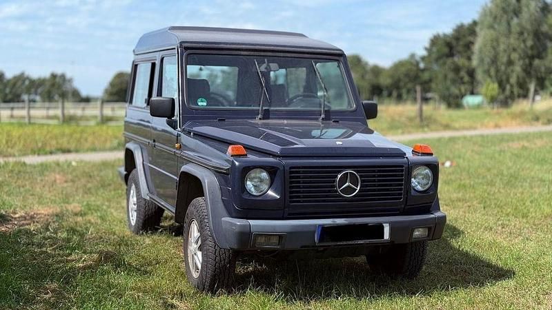 Blau Gebraucht 1991 Mercedes G300 SUV | 17.500 € - Bild 1/4