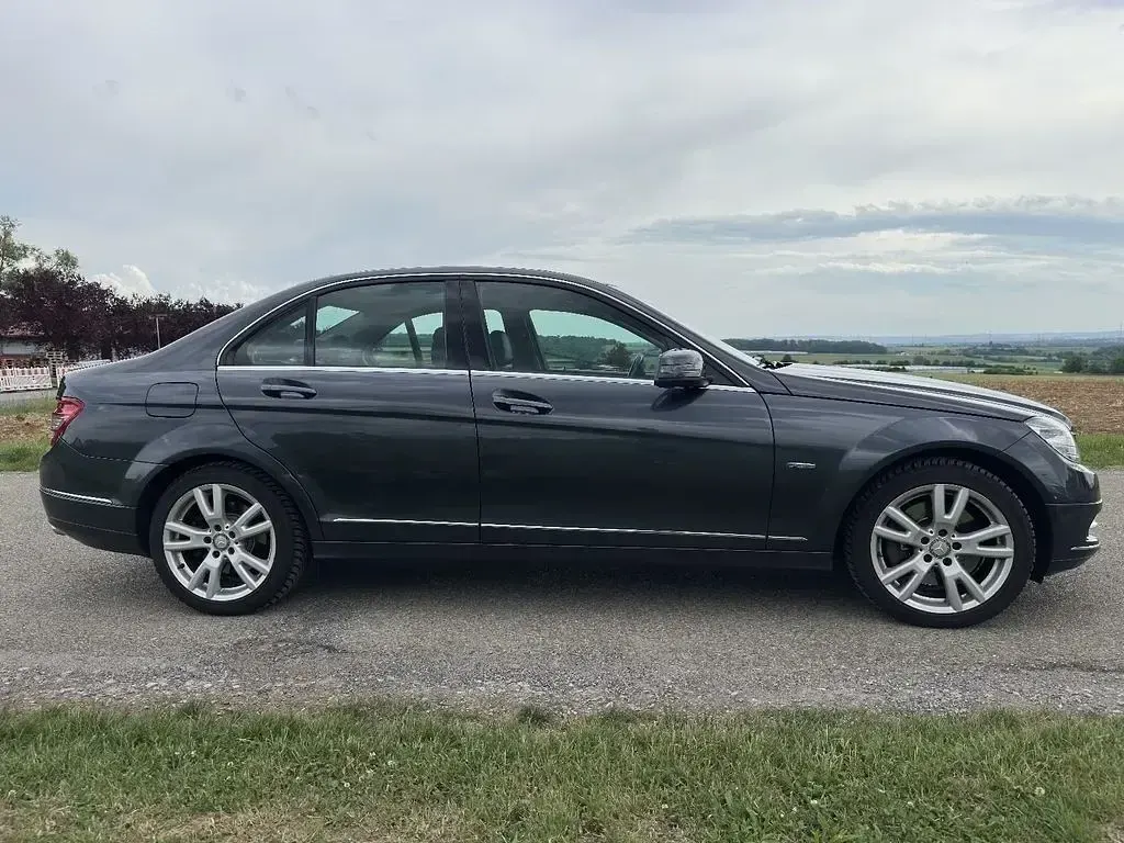 Gebraucht Mercedes C350 231 PS (169 kW) 2010 Grau Limousine
