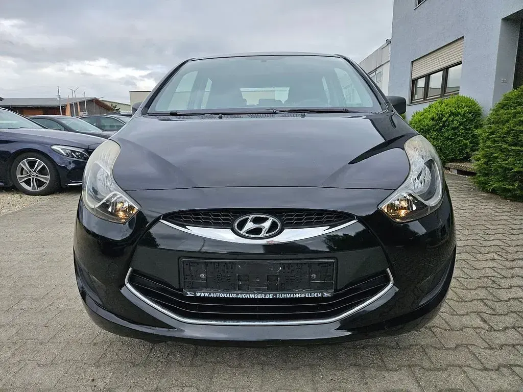 Gebraucht Hyundai ix20 Classic 90 PS (66 kW) 2011 Schwarz Kleinwagen