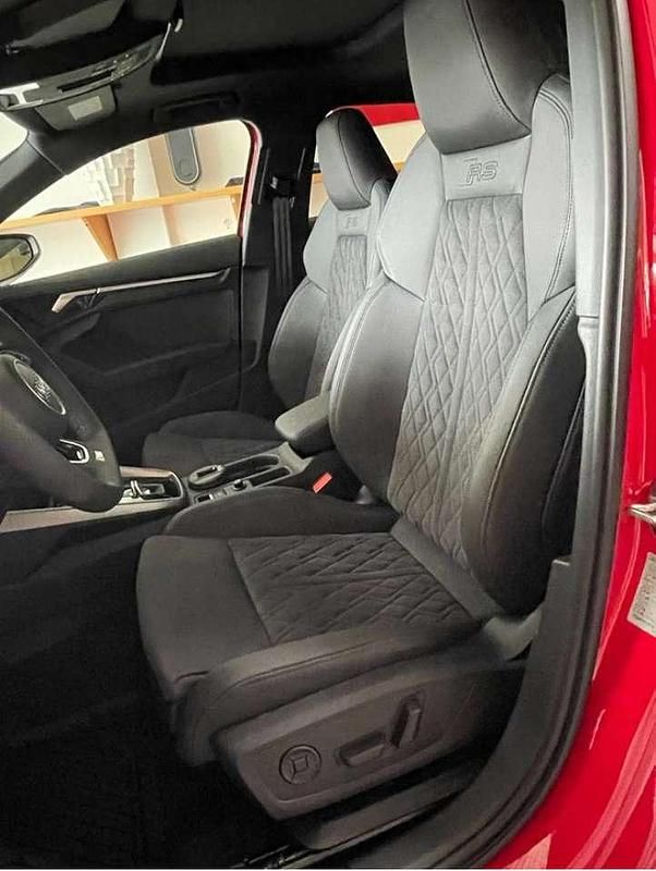 Gebraucht Audi RS3 400 PS (294 kW) 2023 Rot Limousine