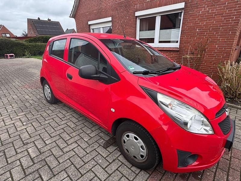 Rot Gebraucht 2012 Chevrolet Spark LS Kleinwagen | 1.999 € (Guter Preis) - Bild 1/4