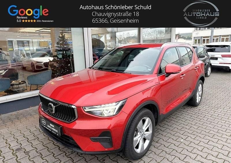 Rot Gebraucht 2024 Volvo XC40 Core SUV | 29.990 € (Superpreis) - Bild 1/4