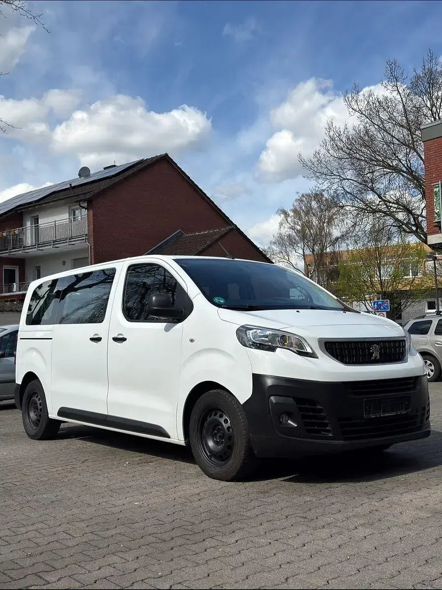 Gebraucht Peugeot Expert 116 PS (85 kW) 2017 Weiß Van