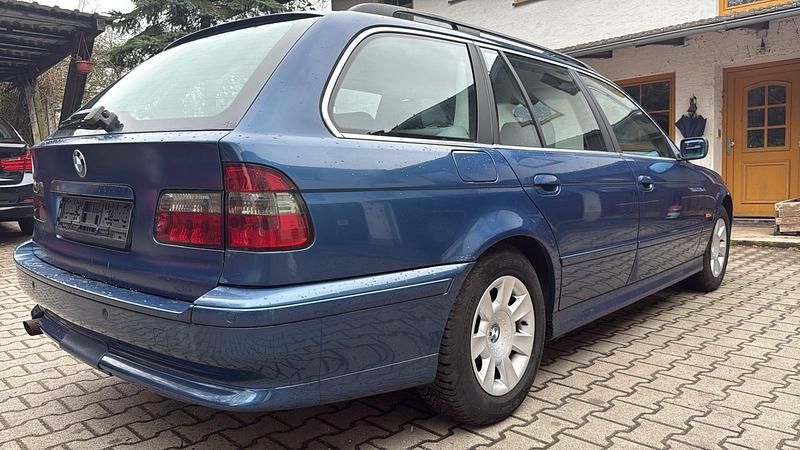 Gebraucht BMW 520 170 PS (125 kW) 2000 Blau Kombi