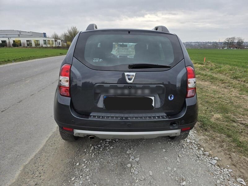 Schwarz Gebraucht 2016 Dacia Duster Prestige SUV | 7.200 € (Guter Preis) - Bild 1/4