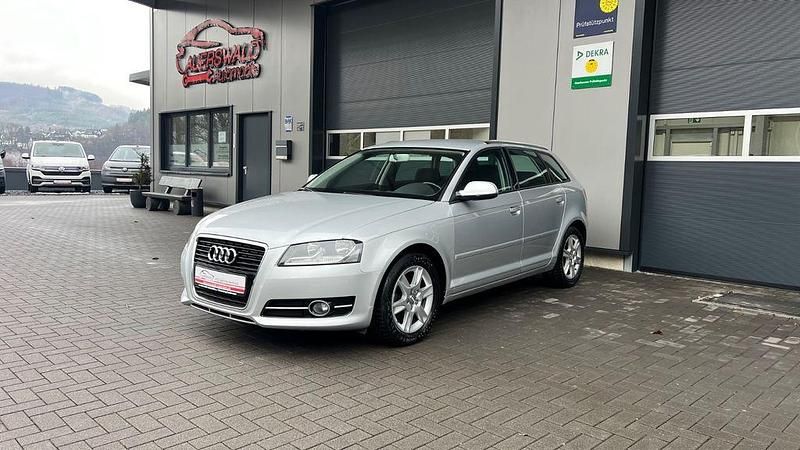 Gebraucht Audi A3 Attraction 105 PS (77 kW) 2012 Silber Kleinwagen