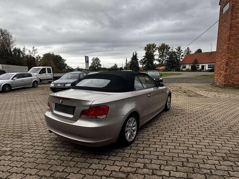 Gebraucht BMW 118 Cabriolet 143 PS (105 kW) 2009 Schwarz Cabrio