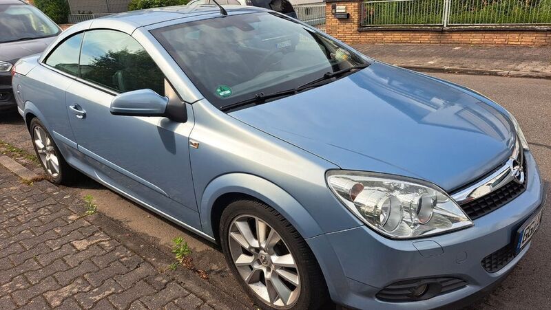 Blau Gebraucht 2007 Opel Astra Cabriolet Cosmo Cabrio | 3.590 € (Fairer Preis) - Bild 1/4