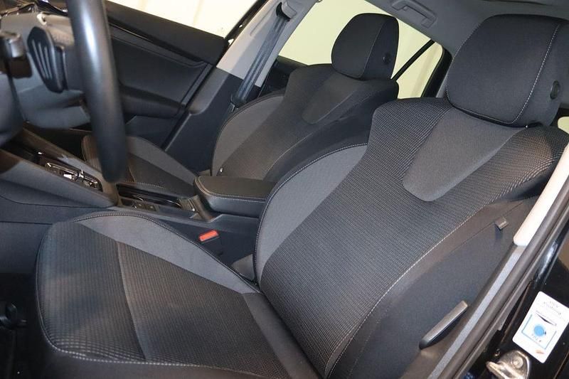 Gebraucht Skoda Octavia Ambition 150 PS (110 kW) 2022 Schwarzmagic perleffekt Kombi