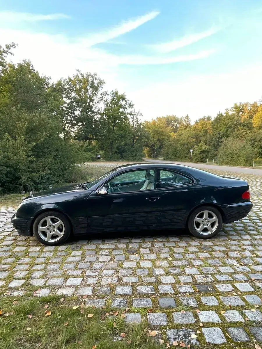Gebraucht Mercedes CLK320 Avantgarde 218 PS (160 kW) 2000 Schwarz Coupé