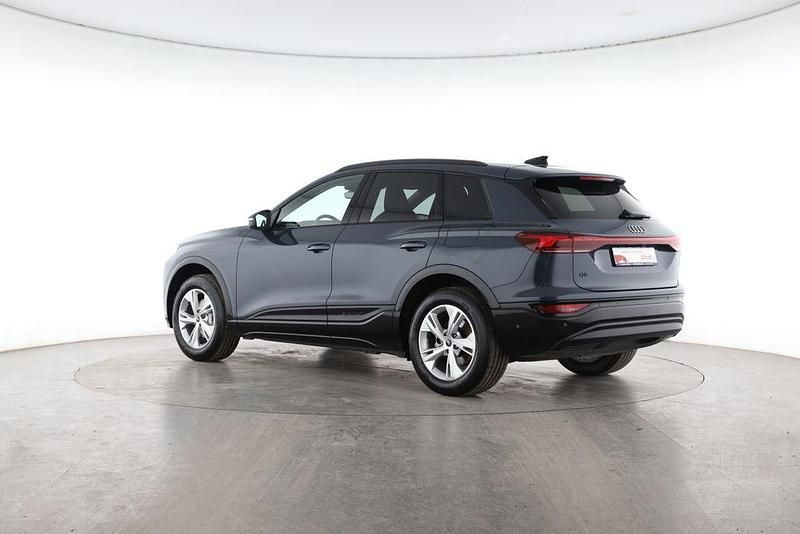Gebraucht Audi Q6 e-tron Ambiente 185 kW (252 PS) 2025 Plasmablau metallic SUV