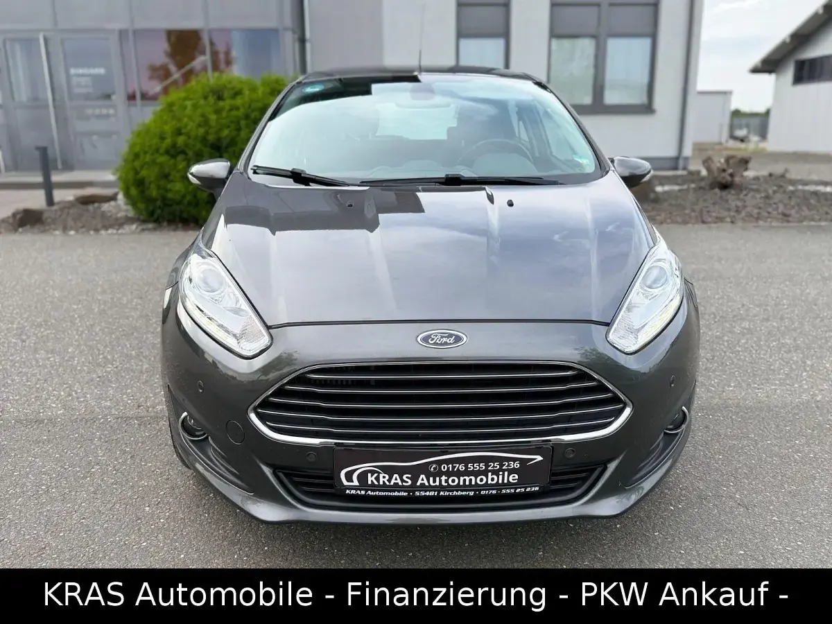 Gebraucht Ford Fiesta Titanium 101 PS (74 kW) 2017 Grau Kleinwagen