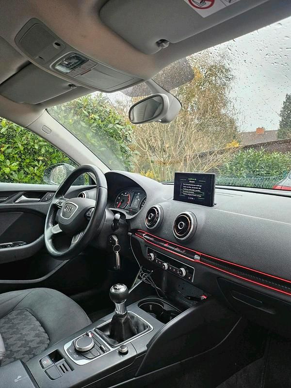 Gebraucht Audi A3 110 PS (80 kW) 2015 Schwarz Kleinwagen