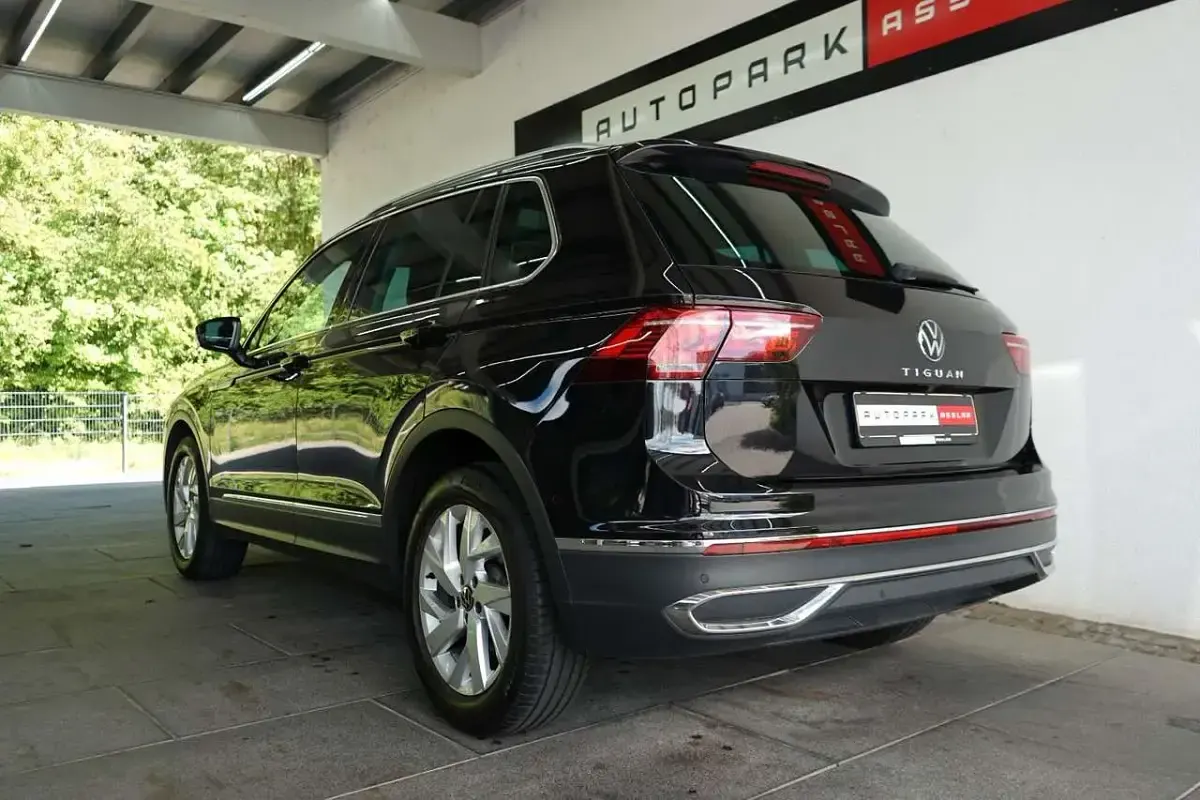 Gebraucht VW Tiguan Elegance 150 PS (110 kW) 2022 Schwarz SUV