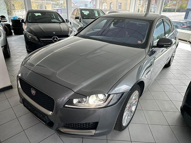 Gebraucht Jaguar XF 300 PS (220 kW) 2019 Grau Limousine