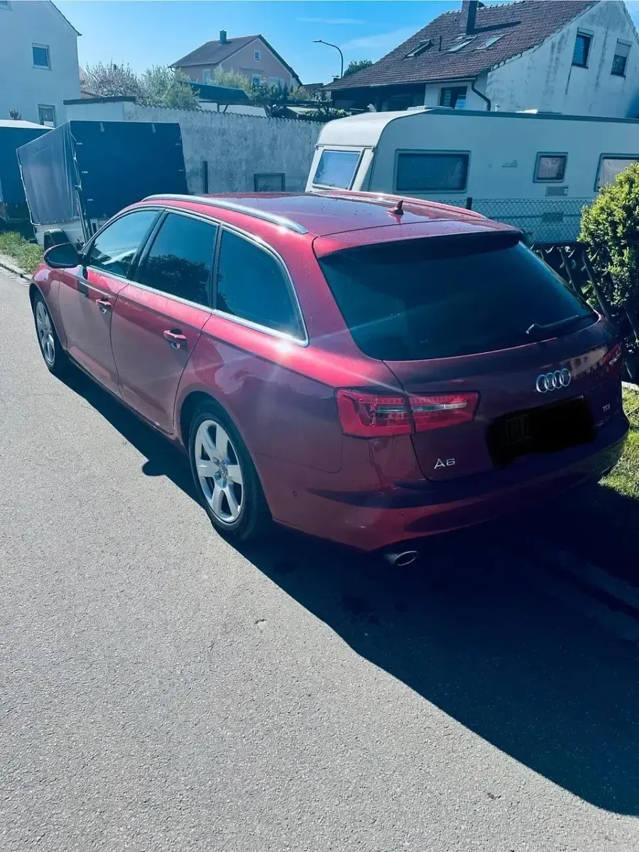 Gebraucht Audi A6 204 PS (150 kW) 2011 Rot Kombi