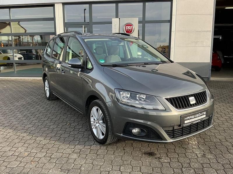 Grau Gebraucht 2013 Seat Alhambra Style Van / Kleinbus | 10.990 € (Fairer Preis) - Bild 1/4