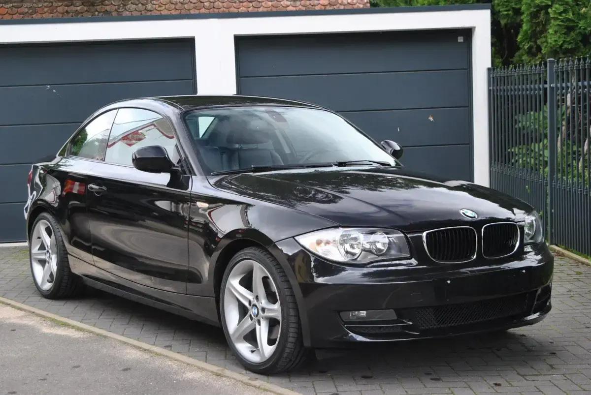Gebraucht BMW 120 Coupé Advantage 170 PS (125 kW) 2010 Schwarz Coupé