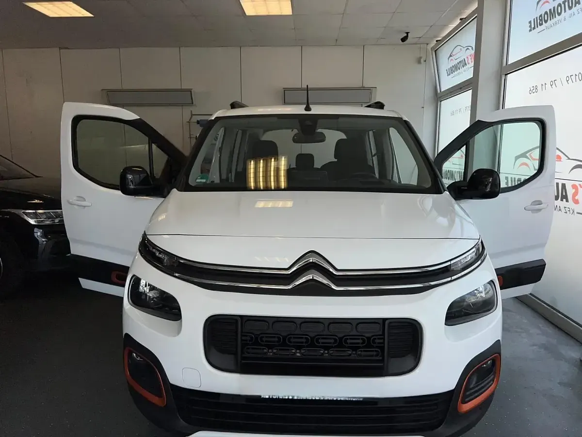 Gebraucht Citroën Berlingo Shine 131 PS (96 kW) 2020 Weiß Van / Kleinbus