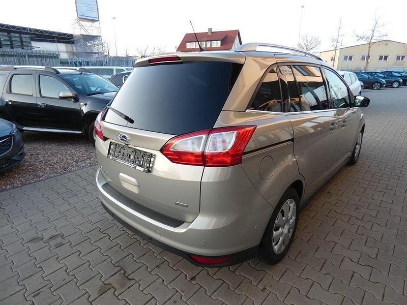Używany Ford Grand C-Max Titanium 150 KM (110 kW) 2015 Szary Minivan