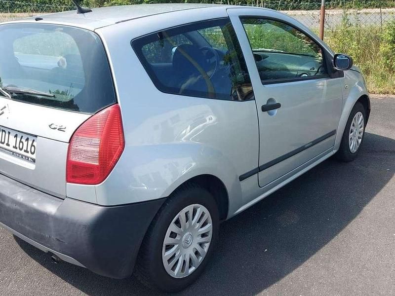 Gebraucht Citroën C2 60 PS (44 kW) 2005 Silber Kleinwagen