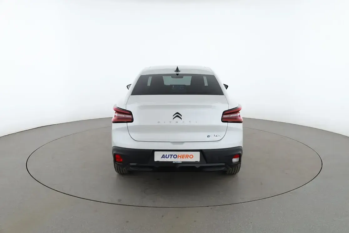 Gebraucht Citroën e-C4 Shine 100 kW (136 PS) 2023 Weiß Limousine