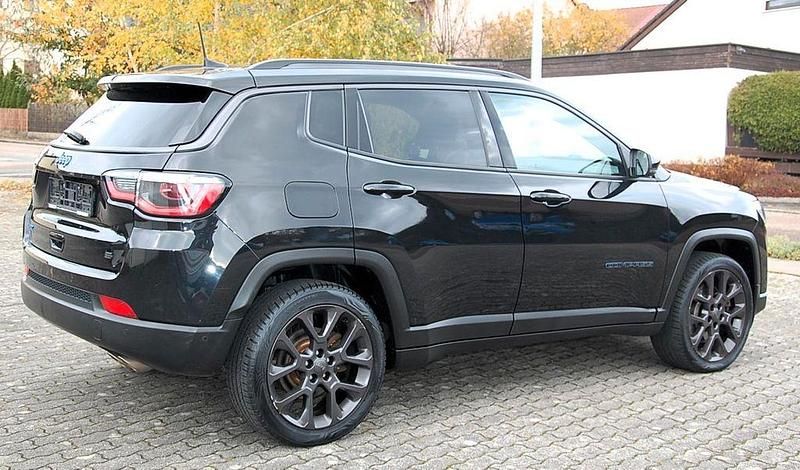 Second-hand Jeep Compass 179 CP (131 kW) 2020 Negru SUV