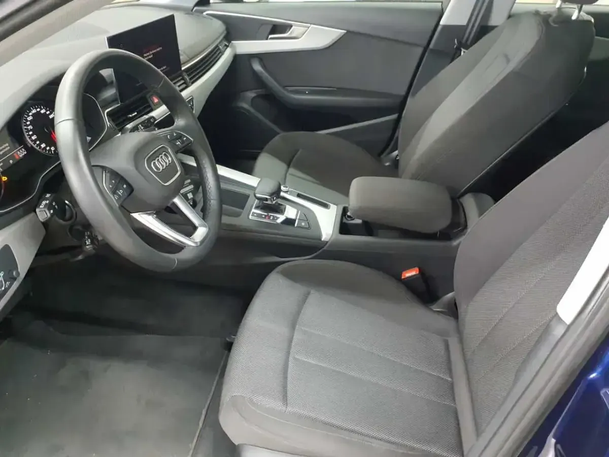 Gebraucht Audi A4 136 PS (100 kW) 2022 Navarrablau metallic Kombi