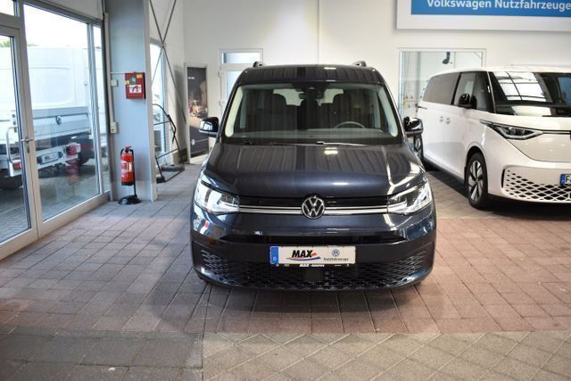 Blau Gebraucht 2023 VW Caddy Maxi Life Life Van / Kleinbus | 34.378 € (Etwas zu teuer) - Bild 1/4