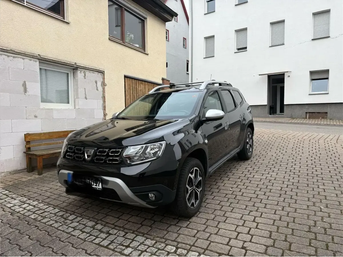 Second-hand Dacia Duster 130 CP (95 kW) 2019 Negru SUV