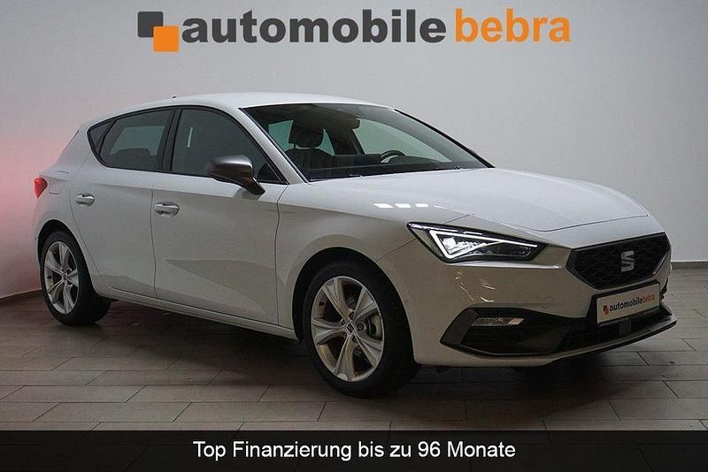 Second-hand Seat Leon FR 116 CP (85 kW) 2025 Alb Berlinǎ