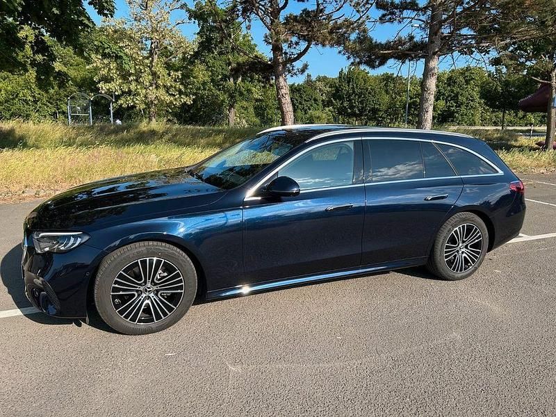 Gebraucht Mercedes E200 Advanced 204 PS (150 kW) 2024 Blau Limousine