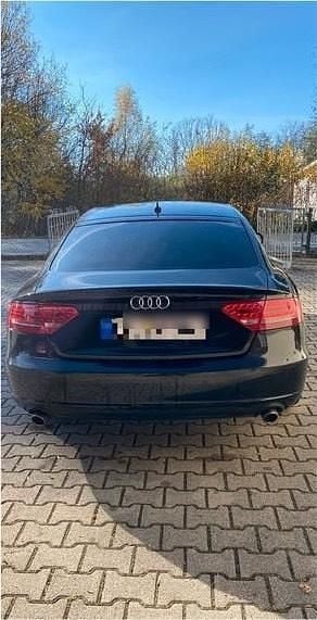 Schwarz Gebraucht 2011 Audi A5 Sportback Kleinwagen | 11.900 € (Teuer) - Bild 1/4