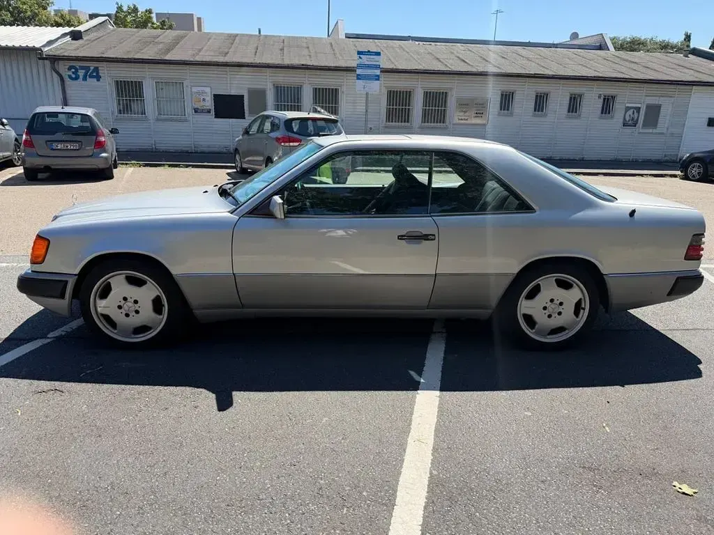 Gebraucht Mercedes 300 245 PS (180 kW) 1992 Silber Coupé
