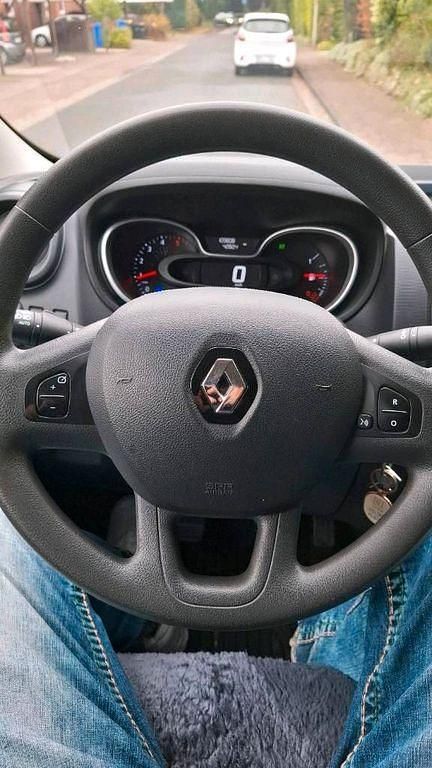 Gebraucht Renault Trafic 145 PS (106 kW) 2019 Weiß Van / Kleinbus