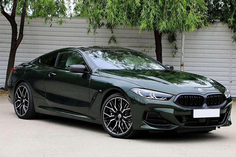 Grün Gebraucht 2024 BMW 840 Shadowline Coupé | 79.999 € (Fairer Preis) - Bild 1/4
