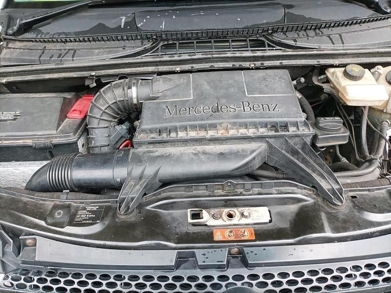Weiß Gebraucht 2009 Mercedes Vito Van / Kleinbus | 18.500 € - Bild 1/4