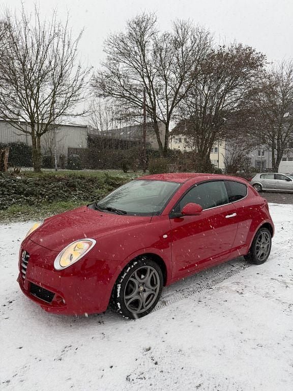 Rot Gebraucht 2011 Alfa Romeo MiTo Kleinwagen | 2.990 € (Guter Preis) - Bild 1/4