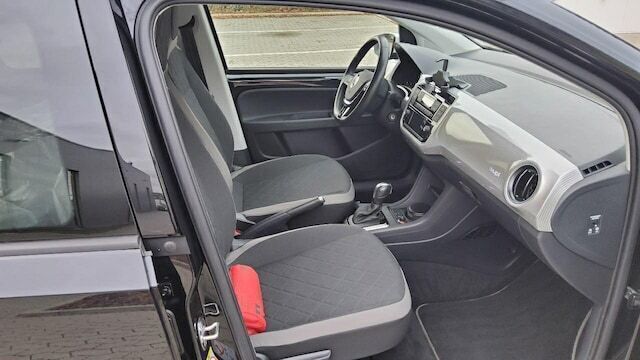 Gebraucht VW e-up! Move 61 kW (83 PS) 2022 Kleinwagen