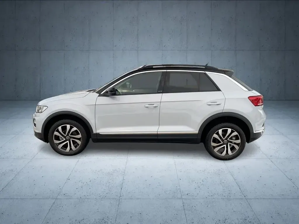 Gebraucht VW T-Roc Active 150 PS (110 kW) 2021 White silver (metallic) SUV