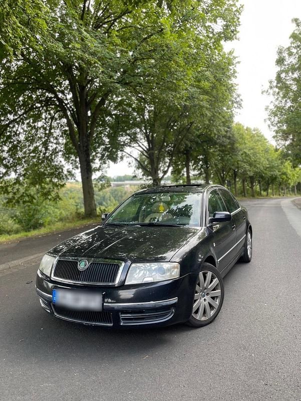 Schwarz Gebraucht 2006 Skoda Superb Limousine | 2.400 € (Fairer Preis) - Bild 1/4