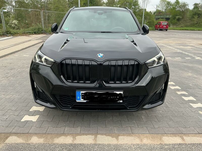 Schwarz Gebraucht 2023 BMW X1 M Sport SUV | 39.000 € (Guter Preis) - Bild 1/4