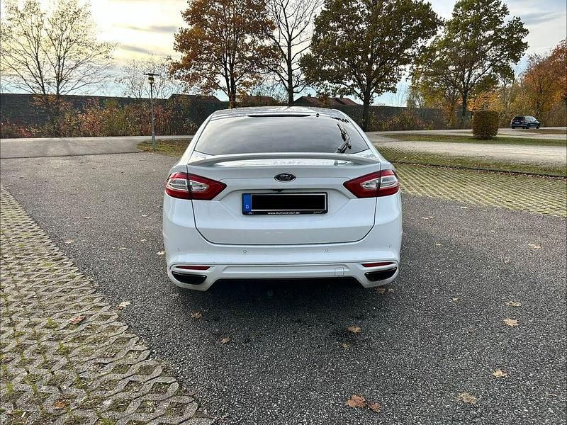 Gebraucht Ford Mondeo ST-Line 241 PS (177 kW) 2017 Weiß Limousine