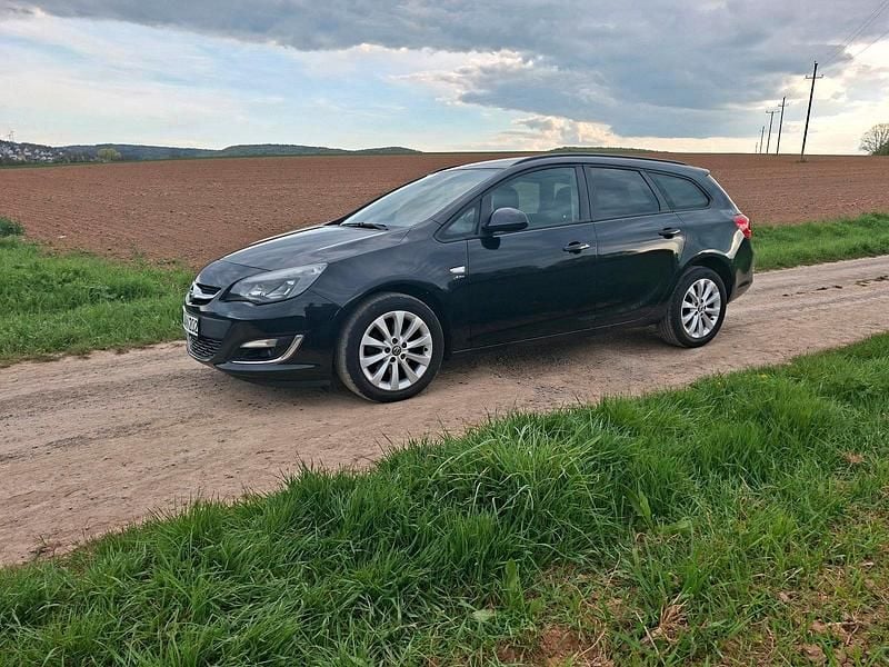 Gebraucht Opel Astra 165 PS (121 kW) 2013 Schwarz Kombi